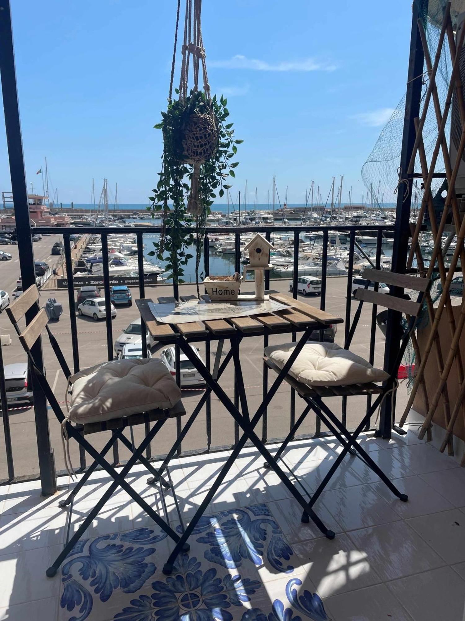 Borgo Damare Nettuno Vista Mare Appartement Buitenkant foto