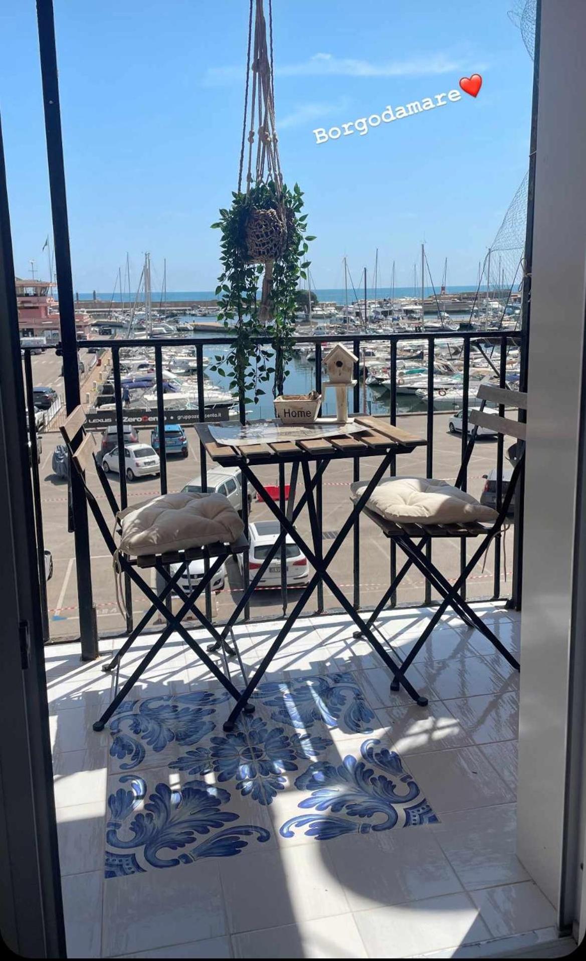 Borgo Damare Nettuno Vista Mare Appartement Buitenkant foto